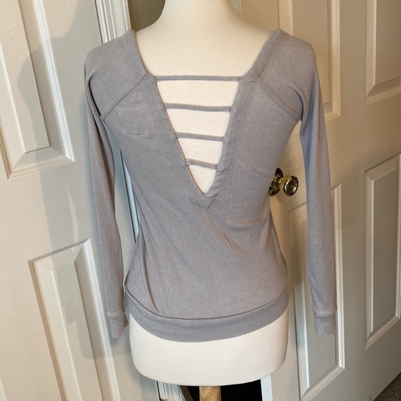 Chaser Long Sleeved Ribbed Shirt Size XS in Like New Condition - Picture 4 of 6